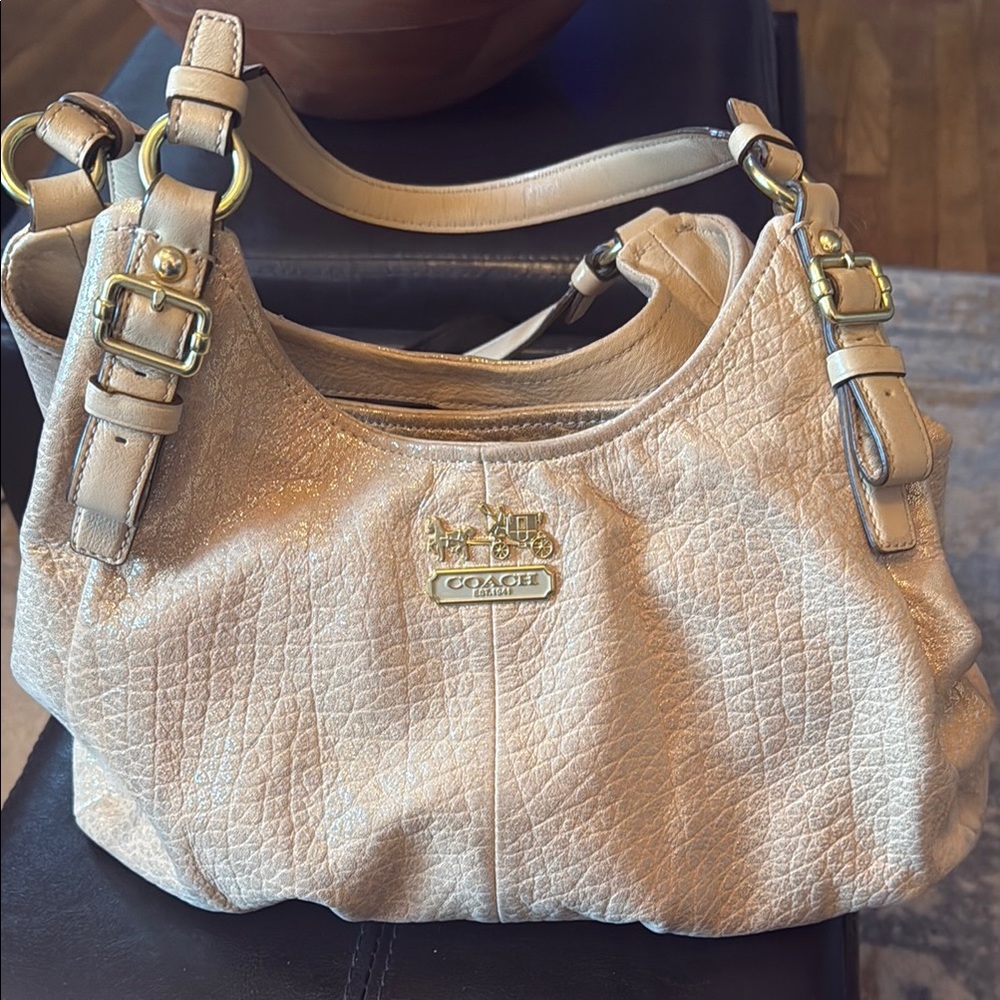 Coach gold/cream Textured Leather Shoulder Bag